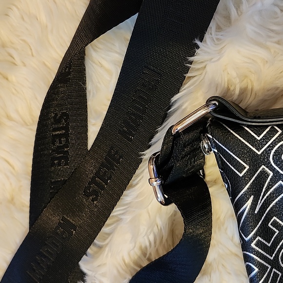 Steve Madden Crossbody Bag - Picture 11 of 12